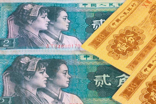 Çin'den farklı Juan Lirası masanın üstünde