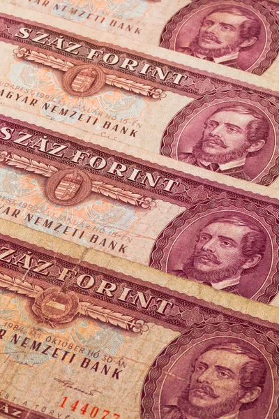 Oude Hongaarse bankbiljetten op tafel — Stockfoto