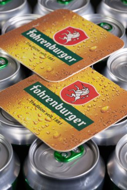 Desen çok içme kutu bira ve Fohrenburger arı