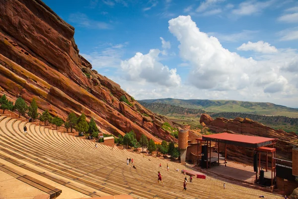 Berühmte rote Felsen Amphitheater in Morrison. — Stockfoto