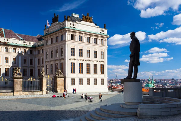 Pomnik z Tomas Masaryka na Hradczany Square. Obraz Stockowy