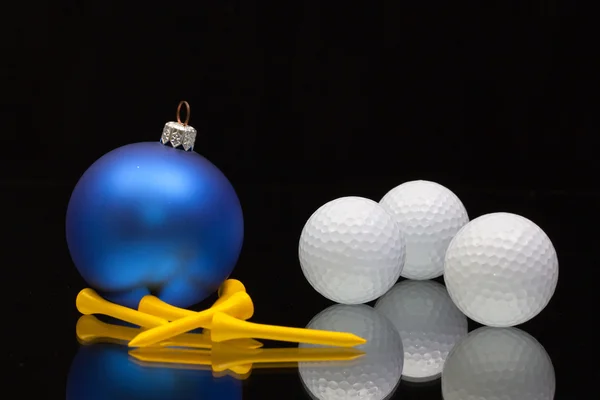 Décoration de Noël bleue une balle de golf — Photo