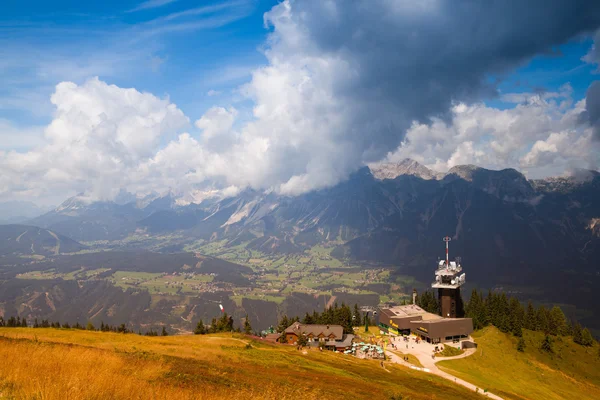 Slutliga liftstationen i planai, Österrike. — Stockfoto