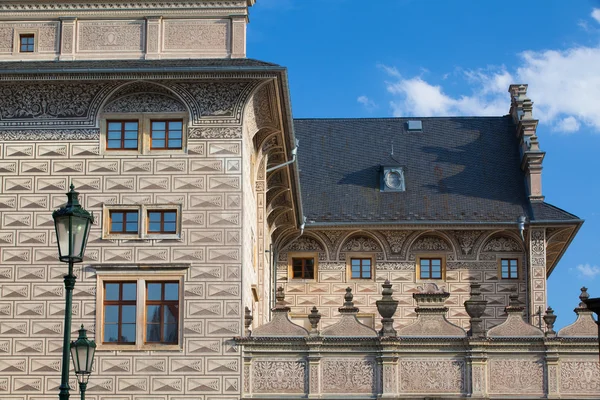 Il famoso Palazzo Schwarzenberg vicino al Castello di Praga — Foto Stock