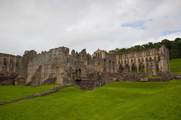 Ruínas da famosa Abadia de Riveaulx — Fotografia de Stock