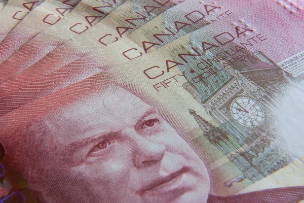 Canadian banknotes of the same value — Stock Photo, Image