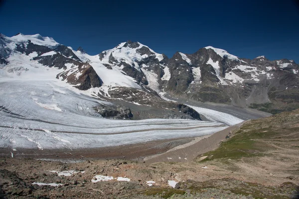 Visa från Diavolezza bergen och glaciärer — Stockfoto