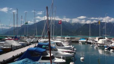 Bağlantı noktası Evian les Bains doğusunda Fransa ve Leman Gölü kıyısında