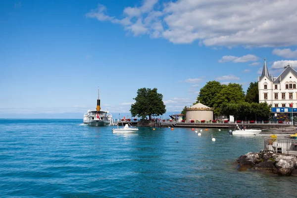 Hafen in vevey am Genfer See in der Schweiz. — Stockfoto