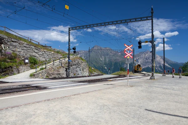 Alp Grum Dworzec znajduje się na linii kolejowej Bernina — Zdjęcie stockowe