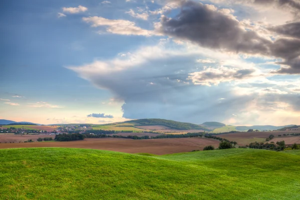 Podzimní krajina poblíž golfového hřiště - obraz Hdr — Stock fotografie