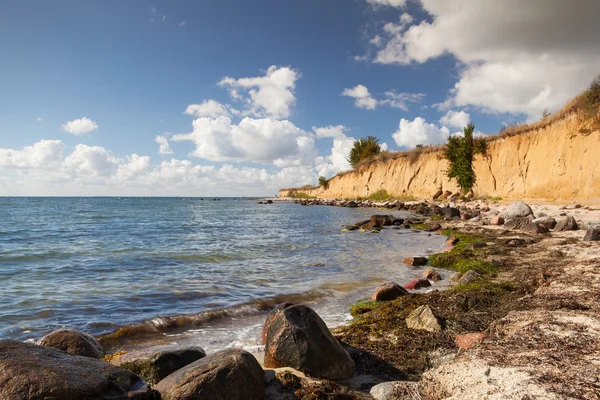 Op de dramatische kust van de Baltische Zee, eiland Rügen — Stockfoto