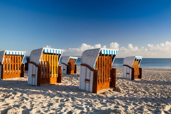 Lever de soleil sur la plage à Binz, île de Ruegen — Photo