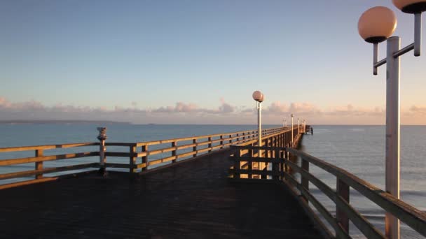 Pier in Binz — Stockvideo