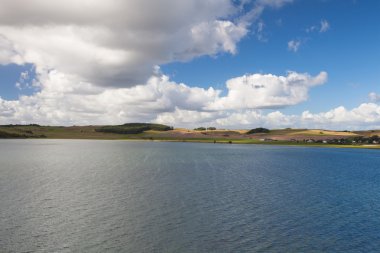 Rügen Adası Baltık Denizi'nin kıyısında akşam