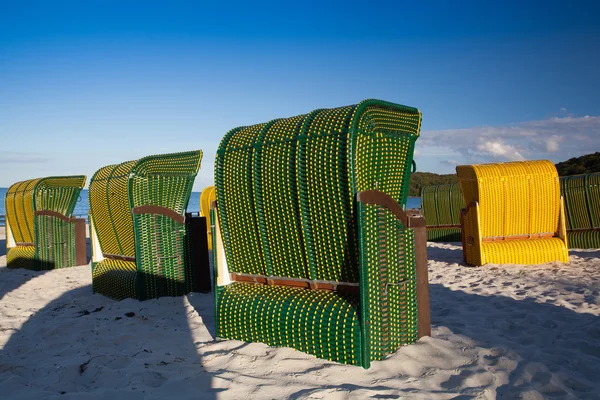 Típicas sillas de playa en la playa en Alemania —  Fotos de Stock