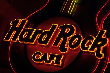 Gitar girişinde. Hard Rock Cafe, Niagara Şelalesi.