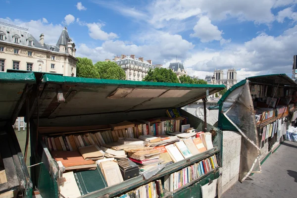 Famous second-hand book market in Paris — Stock Photo, Image