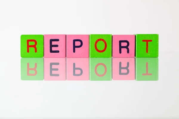 Relatório - uma inscrição de blocos de crianças — Fotografia de Stock