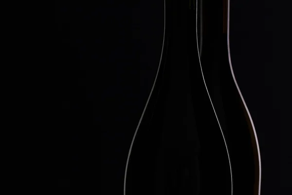 Дві різні пляшки вина — стокове фото