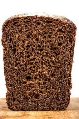 Geleneksel buğday ve çavdar ekmeğine yakın çekim.