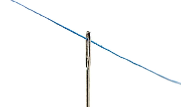 Stretched Blue Thread Eye Needle White Background Copy Space — Stock Photo, Image