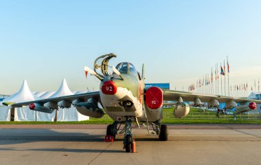 30 Ağustos 2019, Moskova bölgesi, Rusya. Rus Sukhoi Su-25 saldırı uçağı Uluslararası Havacılık ve Uzay Salonu 'nda.