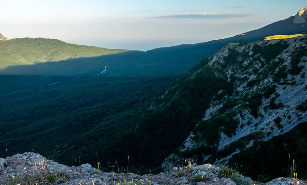 Pid Surrounding Mountains Lower Plateau Chatyr Dag Crimea Light Setting — Stock Photo, Image