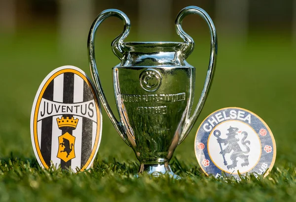 Augustus 2021 Turijn Italië Emblemen Van Voetbalclubs Chelsea Londen Juventus — Stockfoto