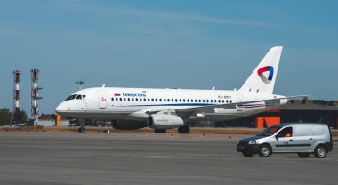 11 Mayıs 2021 Moskova, Rusya. Sheremetyevo havaalanındaki Severstal Hava Şirketi 'nden bir Sukhoi Superjet 100..