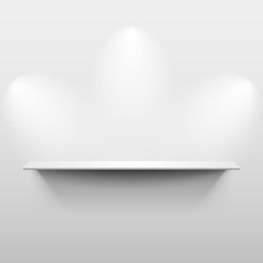 Duvardaki rafta boş beyaz odada ışık ve gölge var.