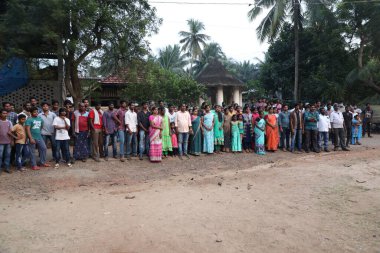 Hindistan Kırsal Halk Vizag Hindistan 'ı 11 Aralık 2020' de izliyor.