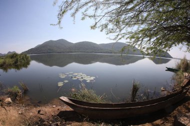 Su rezervi barajı akıyor.
