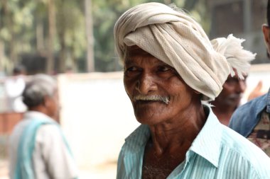 Hintli yaşlı adam 7 Aralık 2020 'de Hindistan' ı kapattı.