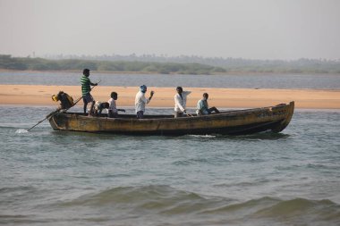 Sahildeki balıkçılar