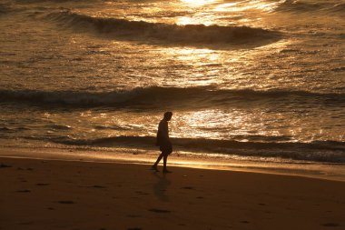 Günbatımında İnsanoğlunun Silueti