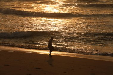 Günbatımında İnsanoğlunun Silueti