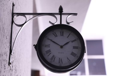 Kaledeki Vintage Saat