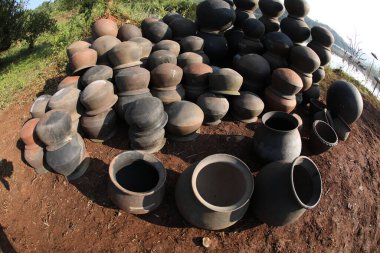 Kırsal bölgedeki saksılar