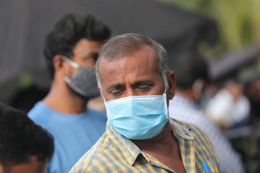 Maskeli Erkek Model Hindistan 22 Ocak 2021