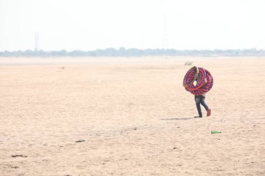 Sudaki Balıkçıların Silueti