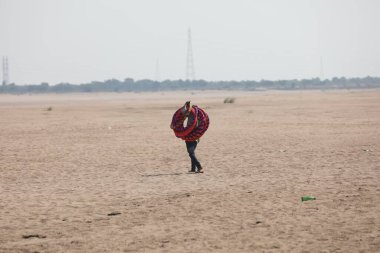 Sudaki Balıkçıların Silueti