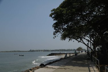 Denizde su dalgaları