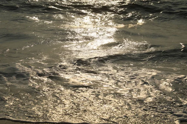 Νερά Κύματα Στη Θάλασσα — Φωτογραφία Αρχείου