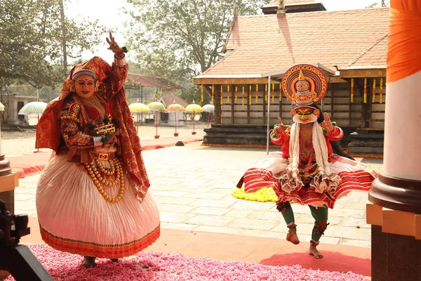 Geleneksel Halk Dansçısı Munnar Kerala Nisan 2021 — Stok fotoğraf