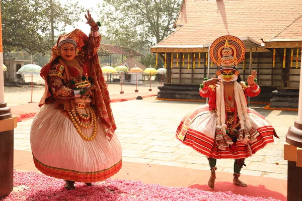 Traditionelle Volkstänzerin Munnar Kerala Indien April 2021 — Stockfoto