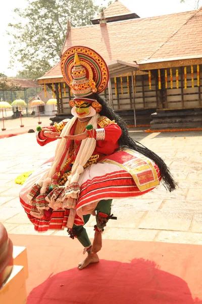 Traditionelle Volkstänzerin Munnar Kerala Indien April 2021 — Stockfoto