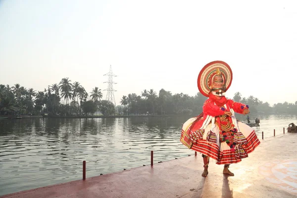 喀拉拉拉邦传统民谣舞蹈家 — 图库照片