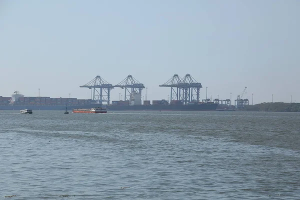 Fartyg Havet Vid Hamnen — Stockfoto