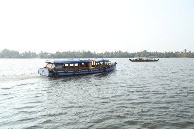 Teknedeki balıkçılar